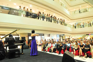 大上海時代廣場舉辦王之炅小提琴音樂會 雅馬哈鋼琴贊助 