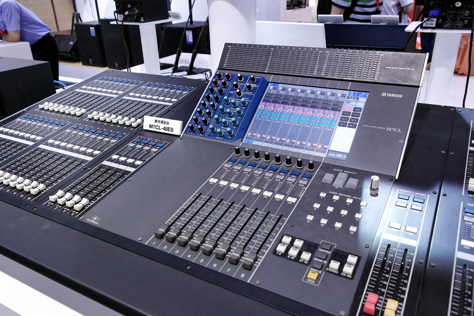 雅馬哈專業音響新產品亮相PALM EXPO 2013展會 