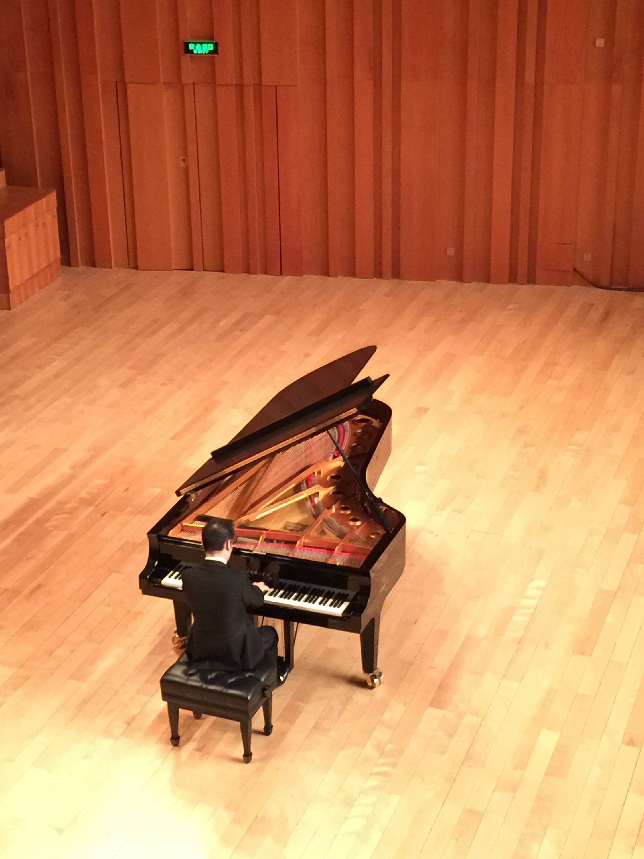 3月5日雅馬哈藝術家孫鵬杰廈門大學鋼琴獨奏音樂會