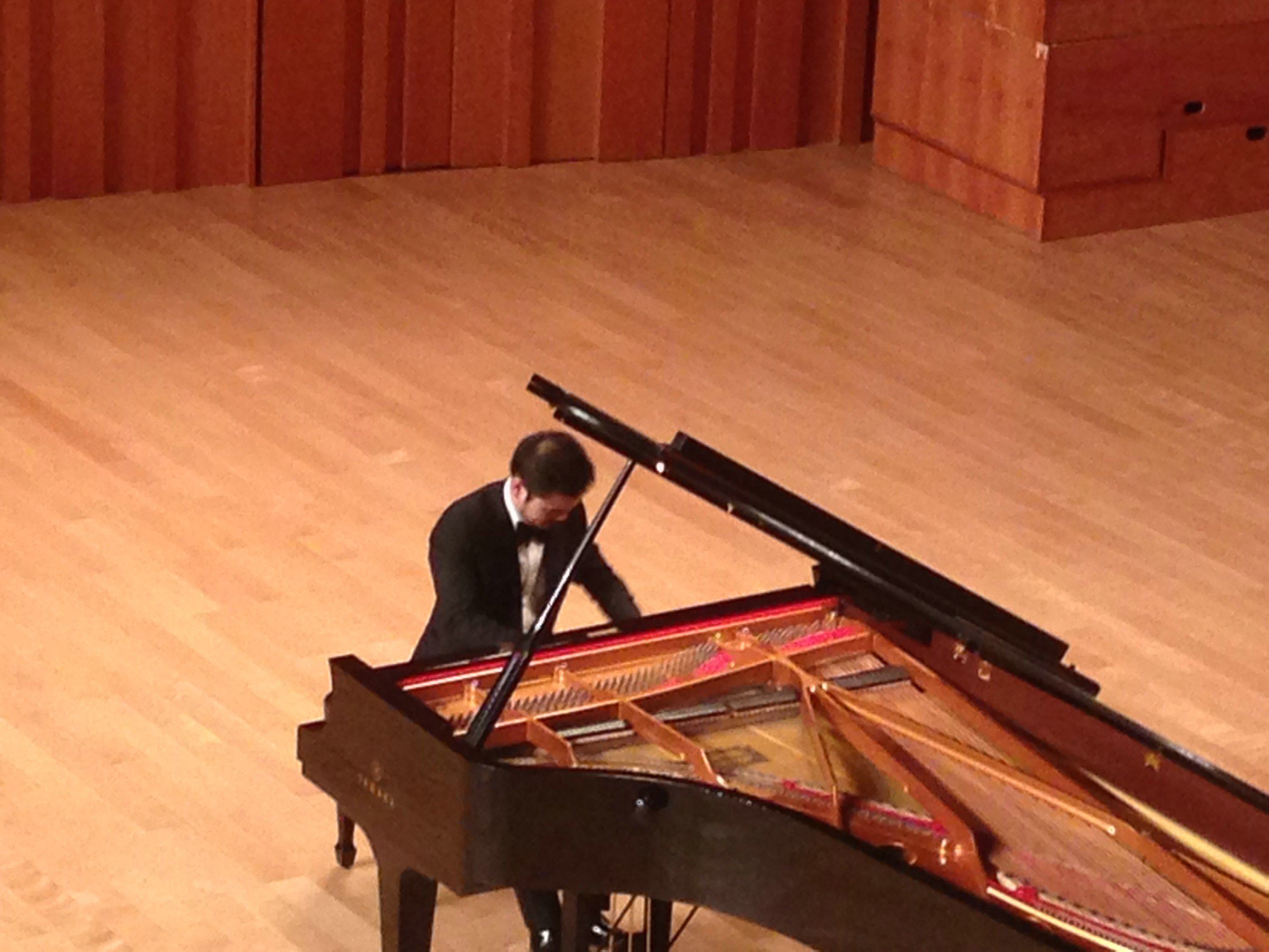 3月5日雅馬哈藝術家孫鵬杰廈門大學鋼琴獨奏音樂會