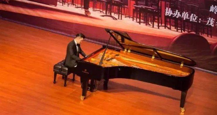 【回顧】2017雅馬哈亞洲音樂獎學金-嶺南師范學院頒獎典禮暨雅馬哈藝術家孫鵬杰鋼琴獨奏音樂會及大師班活動成功舉辦