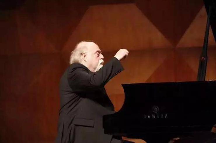 【報道】2017雅馬哈亞洲音樂獎學金-星海音樂學院頒獎儀式暨雅馬哈海外藝術家彼得·多納赫鋼琴獨奏音樂會圓滿結束！