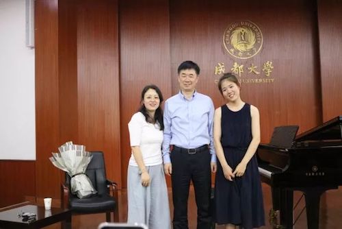 雅馬哈藝術家石叔誠與特邀藝術家顧平受邀于成都大學東盟藝術學院、音樂與舞蹈學院藝術實踐周開展公開課