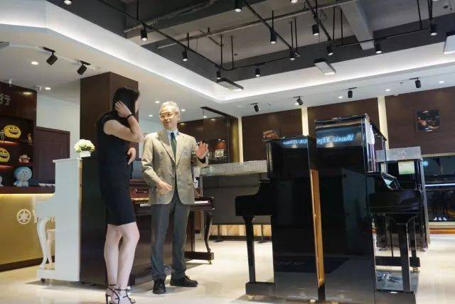 e-EU | 雅馬哈遠程藝術教育聯盟 </br> 雅馬哈海外藝術家愛德華·昆斯遠程實驗公開課