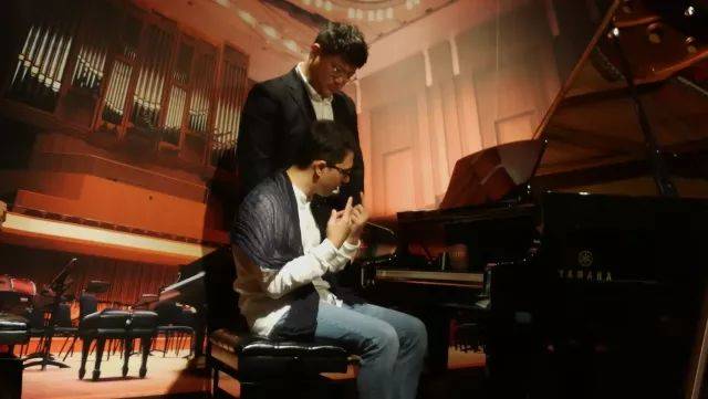 e-EU | 雅馬哈遠程藝術教育聯盟 </br> 雅馬哈海外藝術家愛德華·昆斯遠程實驗公開課