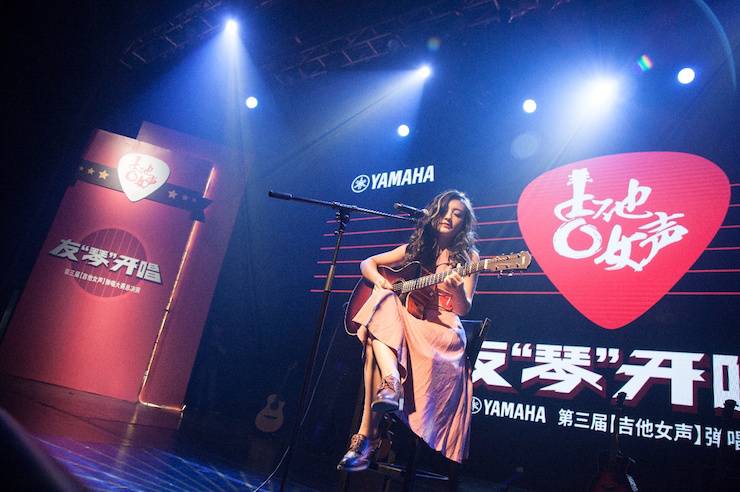第四屆“雅馬哈吉他女聲彈唱大賽”總冠軍出爐<br />溫格奪冠，董冬冬擔任評委
