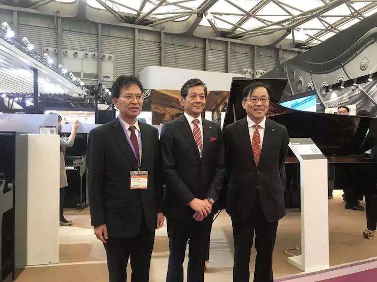 雅馬哈公司領導合影