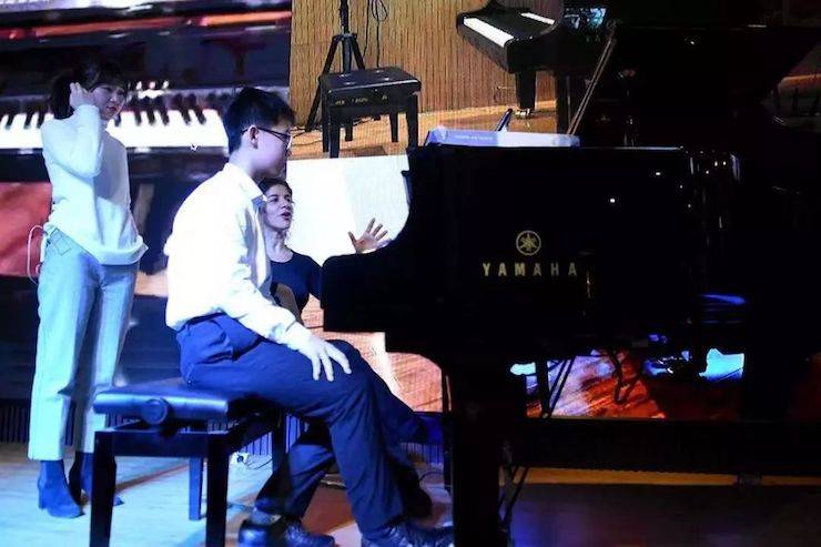 英娜·法利克斯音樂會