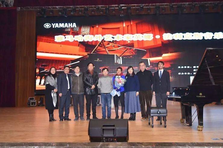 英娜·法利克斯音樂會