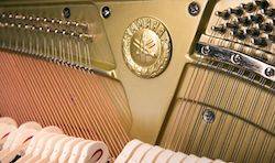 雅馬哈加振鋼琴