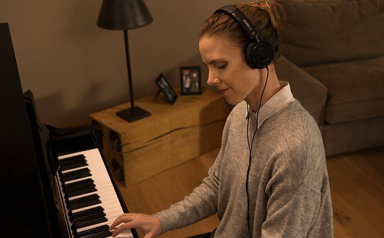 原聲加振鋼琴 TRANSACOUSTIC?