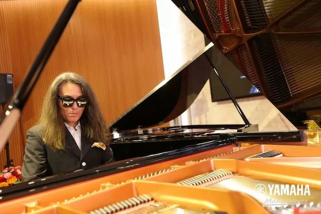 雅馬哈藝術家羅寧