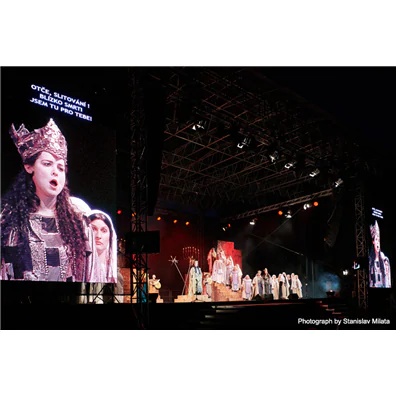 業界領先的捷克音響師投資購買雅馬哈RIVAGE PM7