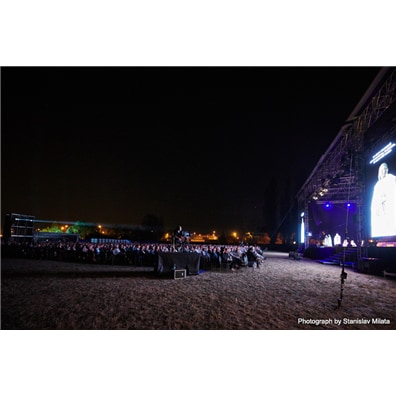 業界領先的捷克音響師投資購買雅馬哈RIVAGE PM7