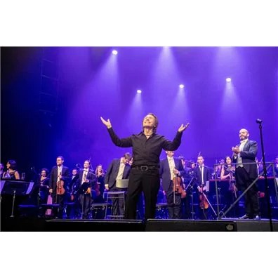 RIVAGE PM7助力Raphael的RESinphónico巡回演唱會成功