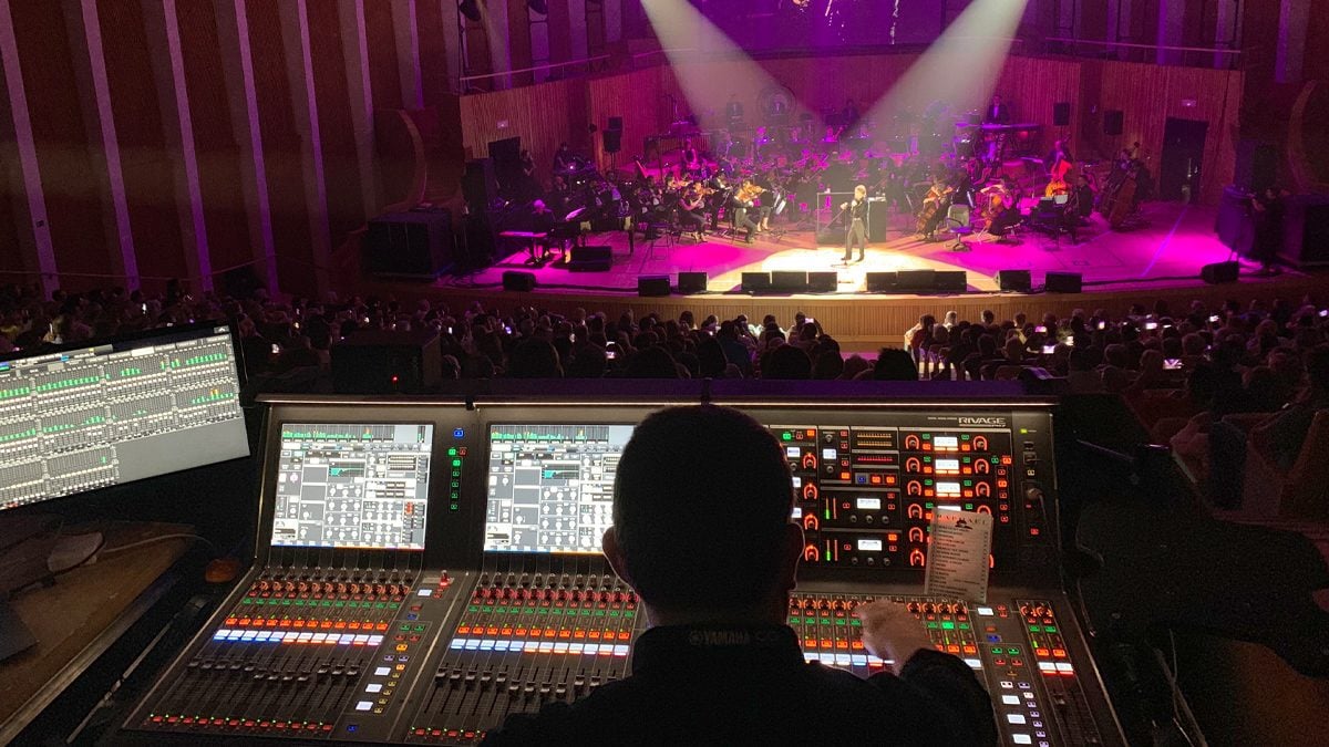 RIVAGE PM7助力Raphael的RESinphónico巡回演唱會成功