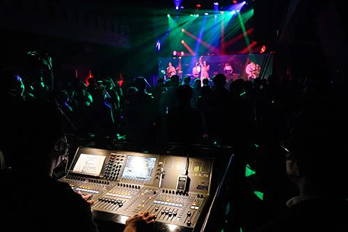 先進的現場演出“遠距離觀看”系統以及獨奏吉他凳入選2021年Good Design大獎