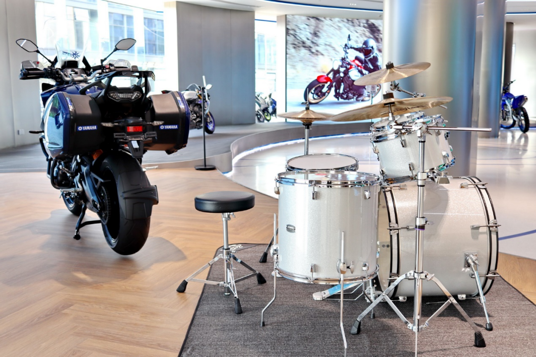 案例丨雅馬哈摩托車上海旗艦店展廳——記錄兩個雅馬哈的故事
