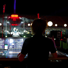 “地球上最大的搖滾樂隊”使用雅馬哈