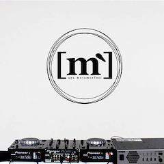 雅馬哈幫助Metamorfosi酒吧中的工匠們